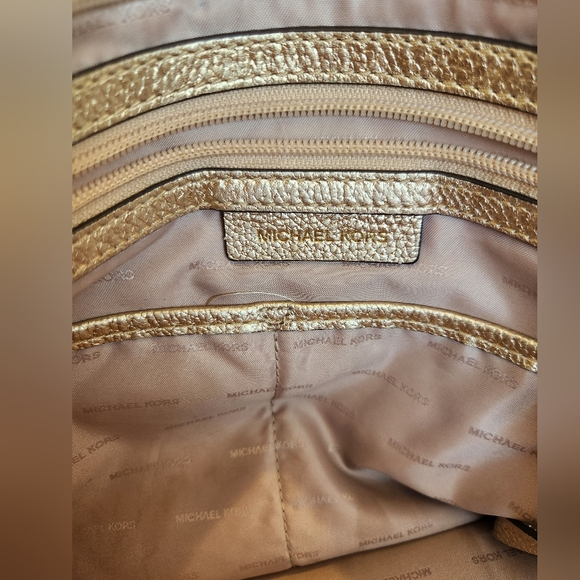 Michael Kors Bargain Computer Tote Bag - Picture 14 of 15